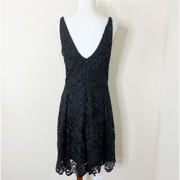 Dress the Population Hayden Crochet Lace Black Dress, Size 6 Excellent Condition - Picture 7 of 8